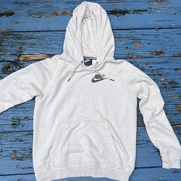 Nike Women’s Sweater - Picture 1 of 2